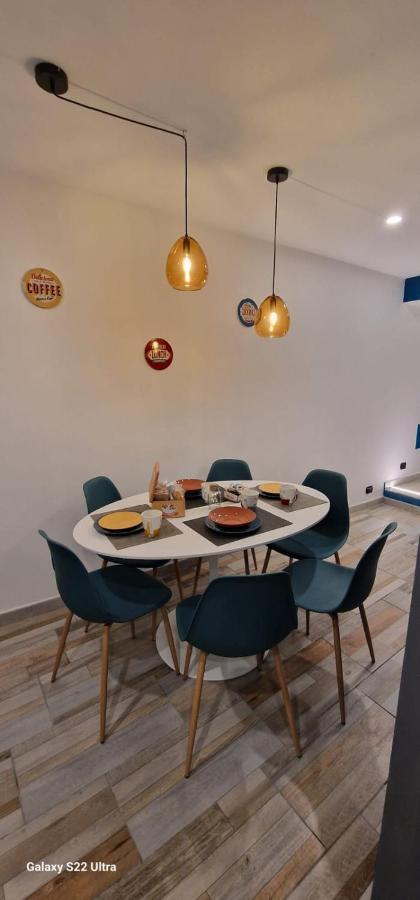 Blumon Guest House Napoli Esterno foto